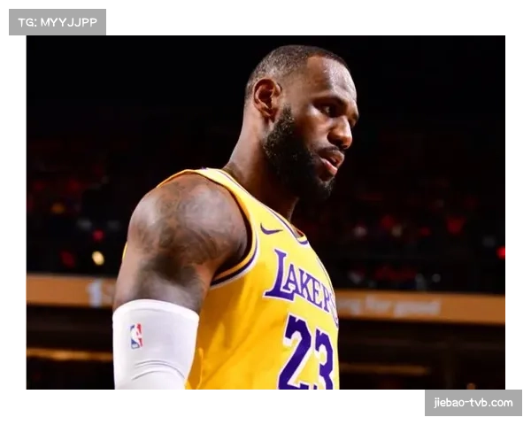 澳大利亚明星投手塔莉亚·斯马特因肘部韧带轻微撕裂，将休战4-6周